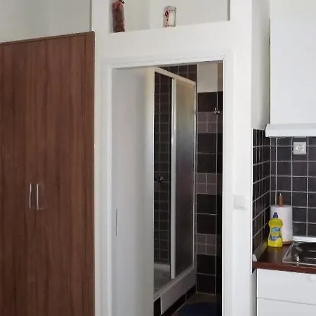 View Juliet Apartment Split